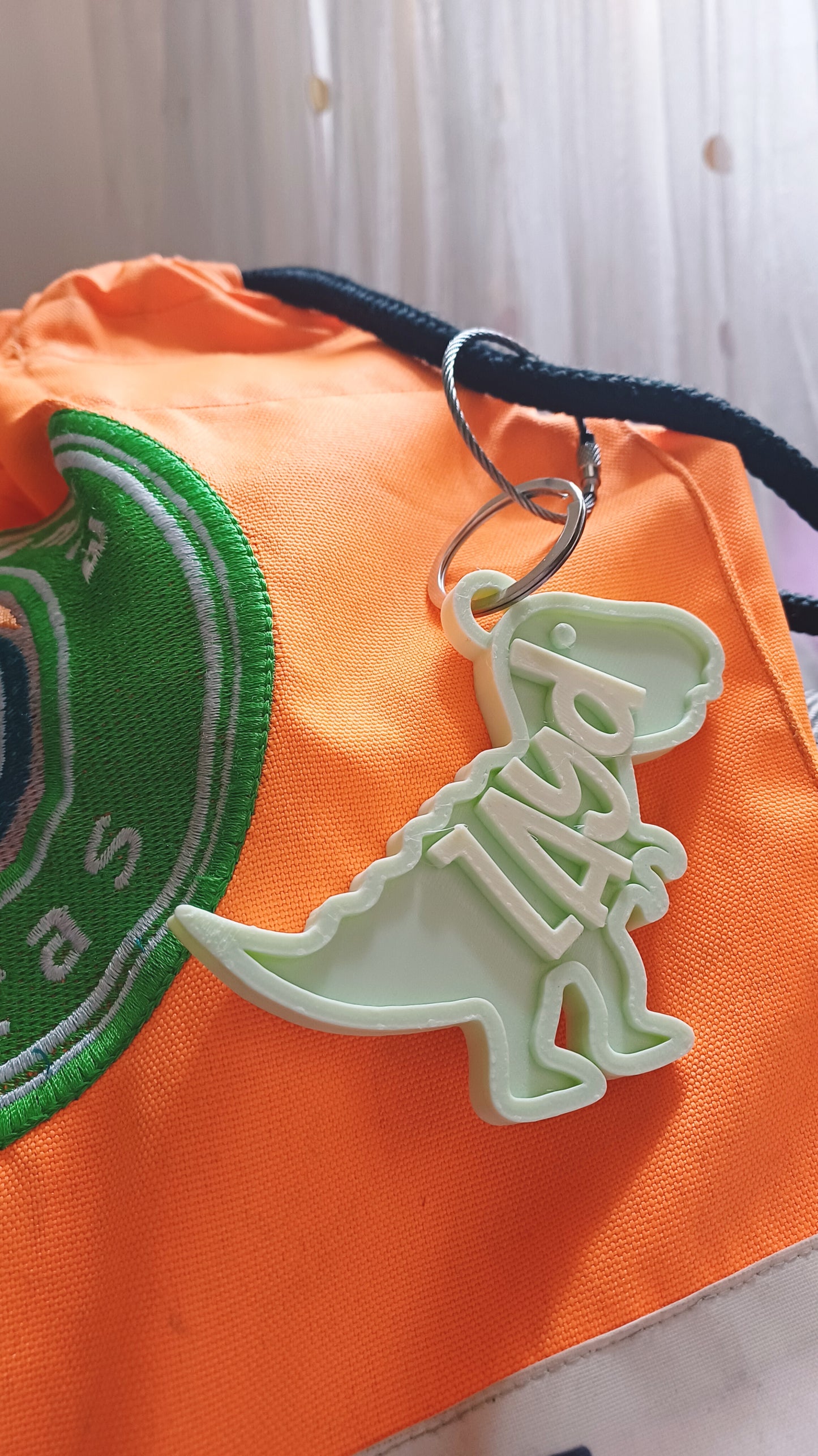 Dino Buddy - The backpack tag