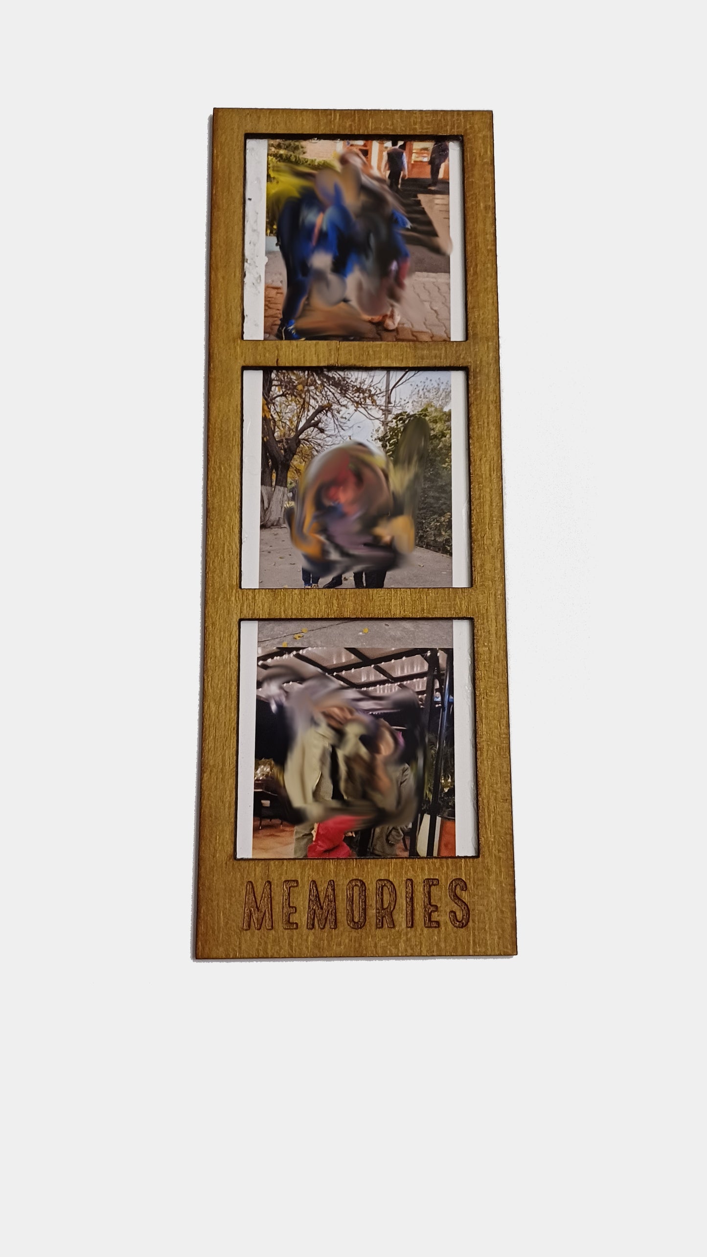 Photostrip magnet